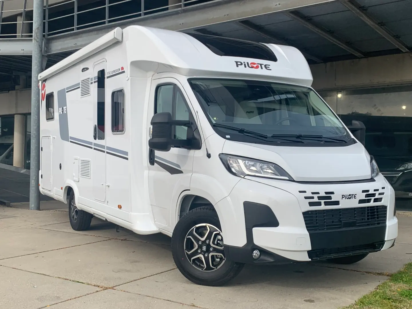 Pilote P740 GJ FIAT 140 PK automaat 1XAP178