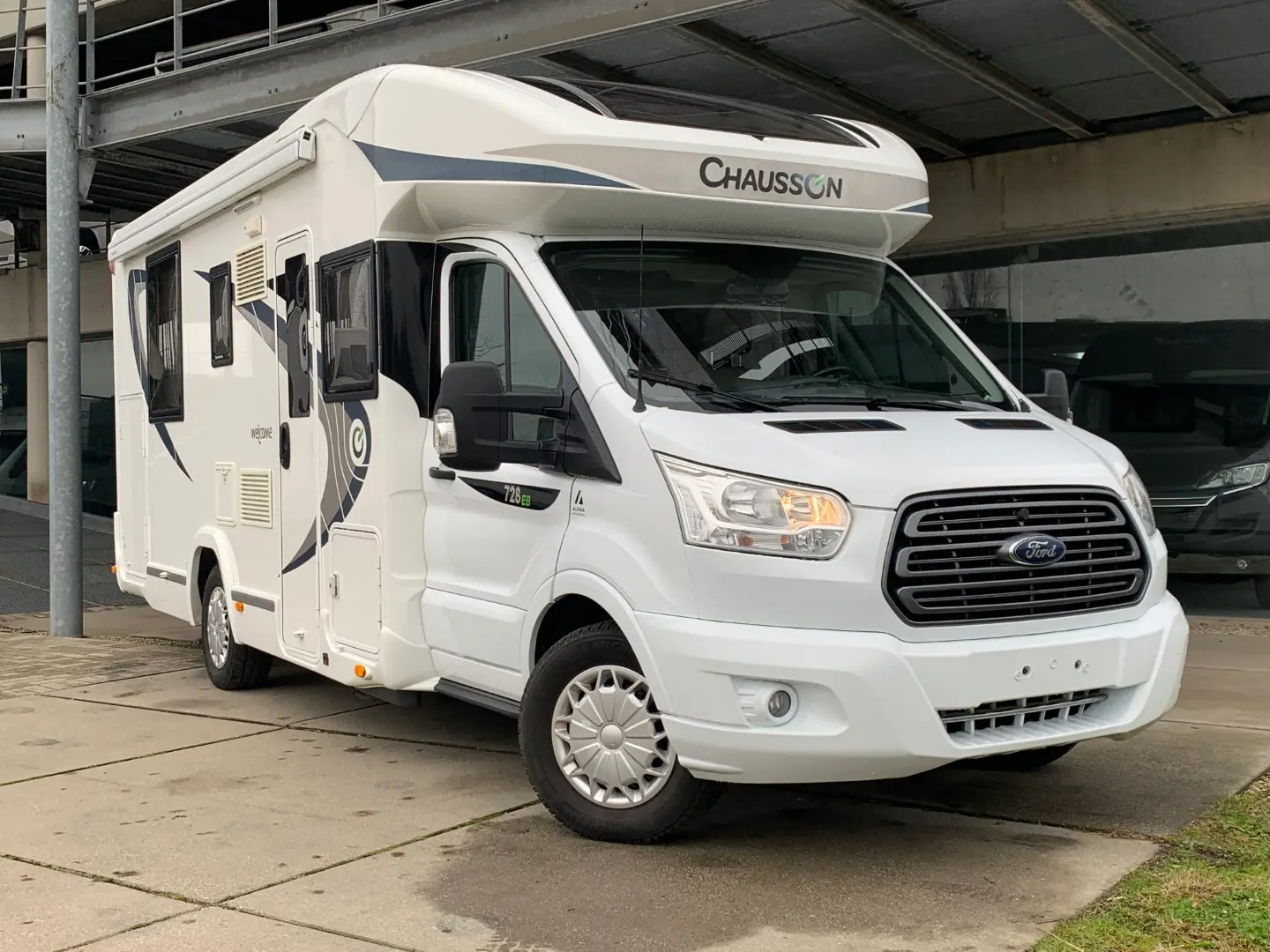 Chausson/728 EB Ford 170 PK automaat/2HBB545