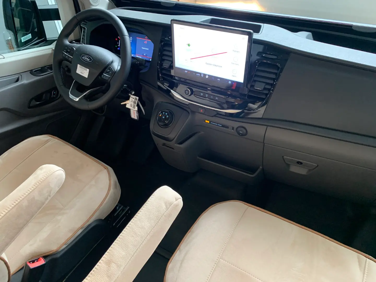 Chausson/720 Etape Line Ford 165 PK automaat/2HFT891