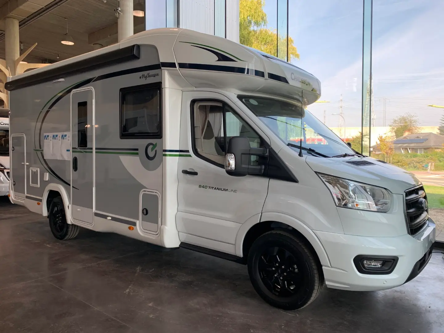 Chausson/640 Titanium Line Ford 165Pk automaat/2JKN406