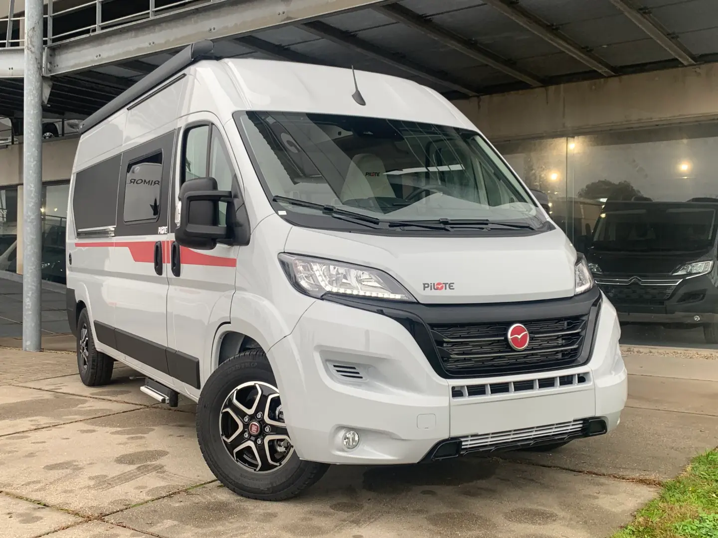 Pilote/V600G Fiat 140pk Automaat