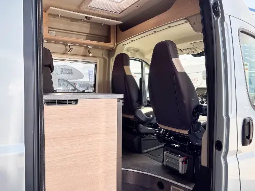 OBF-096-RoadCarr-R60-7439.webp