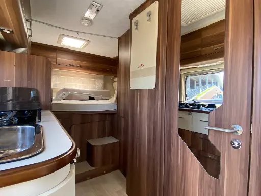 5000e3ad-7925-4e07-9b44-5f57e5d0cfd8.webp