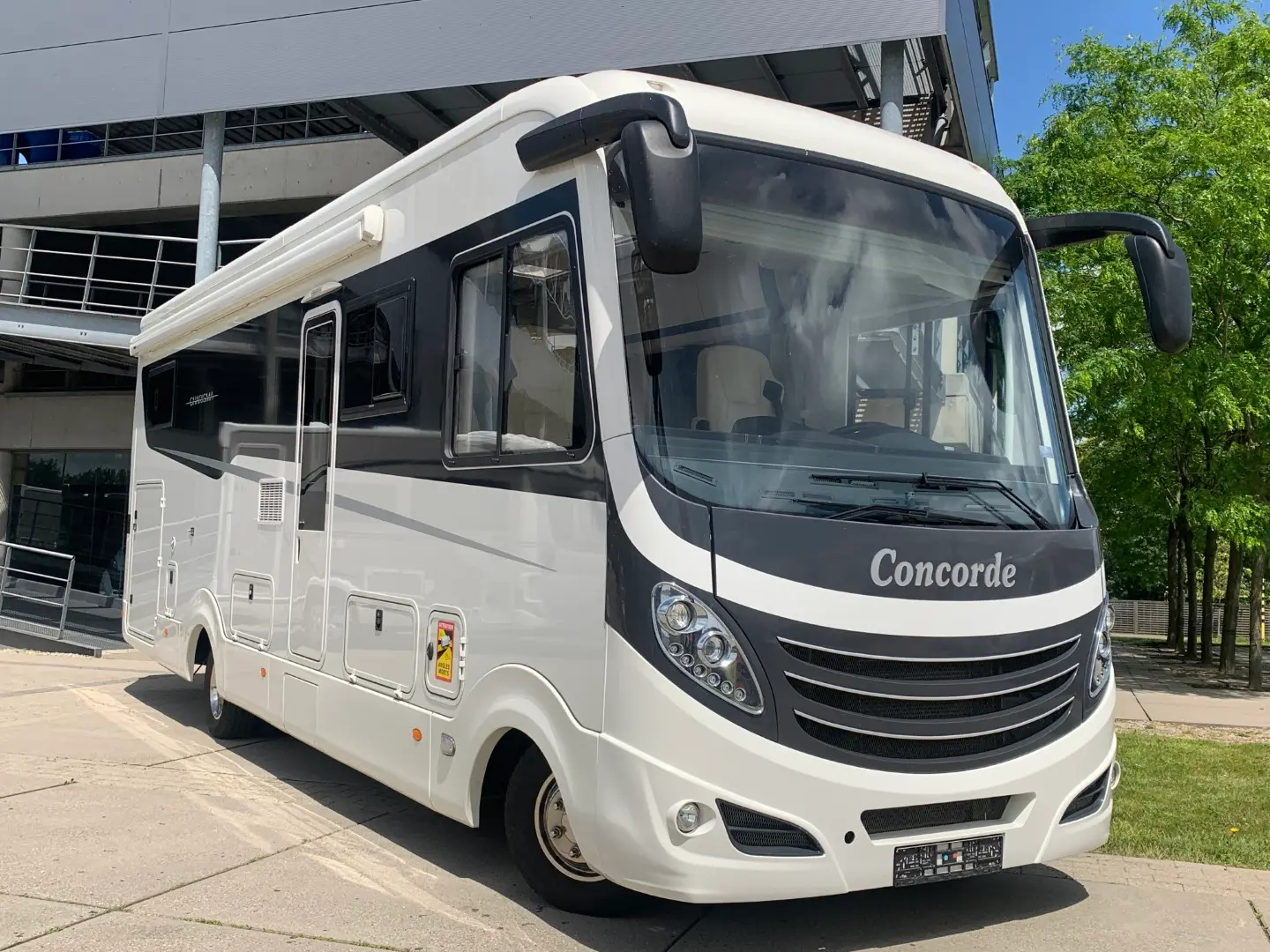 Concorde/Charisma 900L Iveco 204 PK automaat/NA