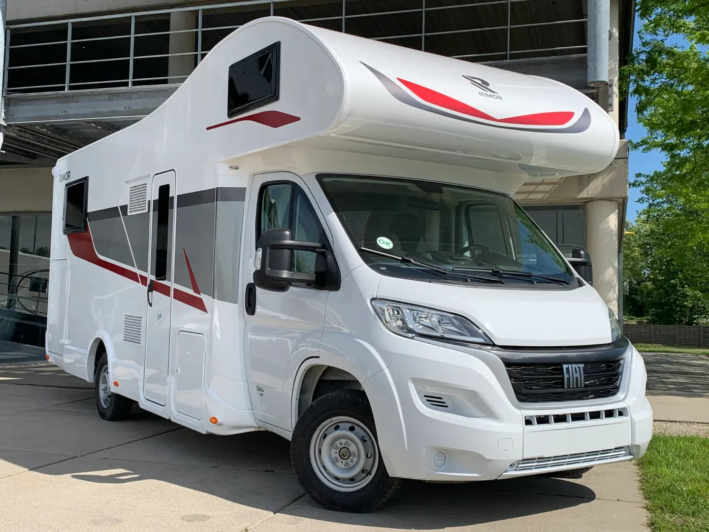 Rimor Seal 695 Fiat 140 PK Manueel