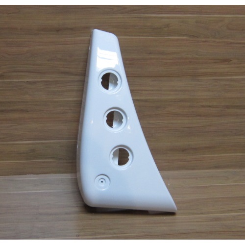 Left rear bumper corner piece, G740