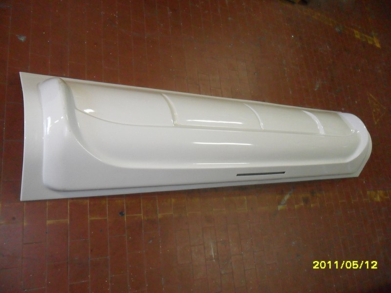 Aileron arrière avec troisième feu stop pour Brig/Sailer à partir de 2005 (L = 2 175 mm)