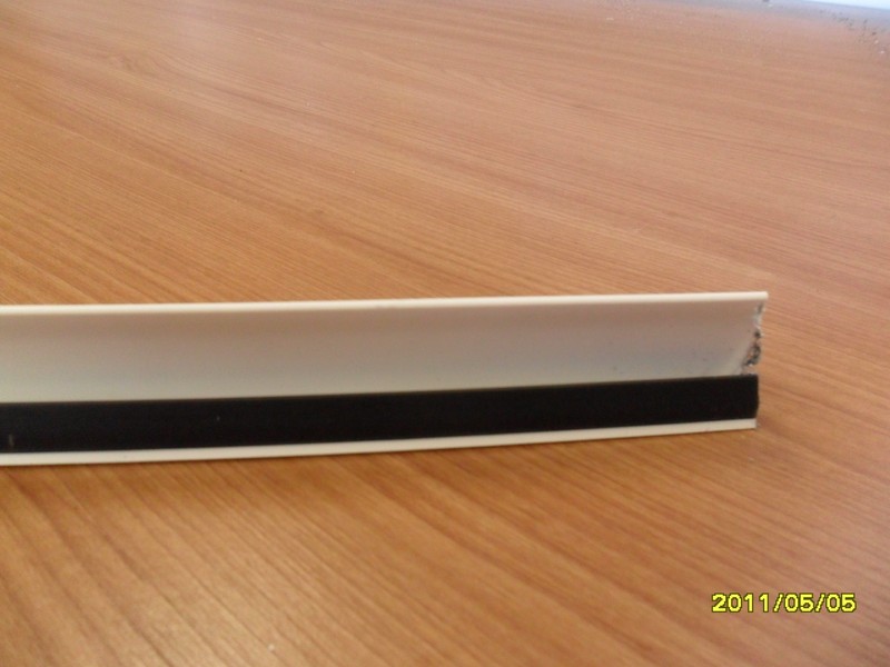 RUBBERPROFIEL WIT ROKDELEN 4M